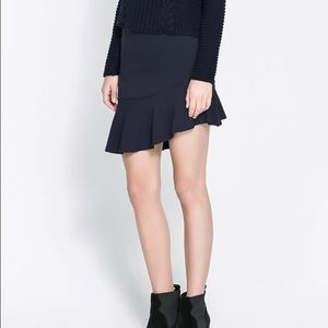 ZARA BLACK SKIRT WITH ASYMMETRIC FRILL RUFFLE S